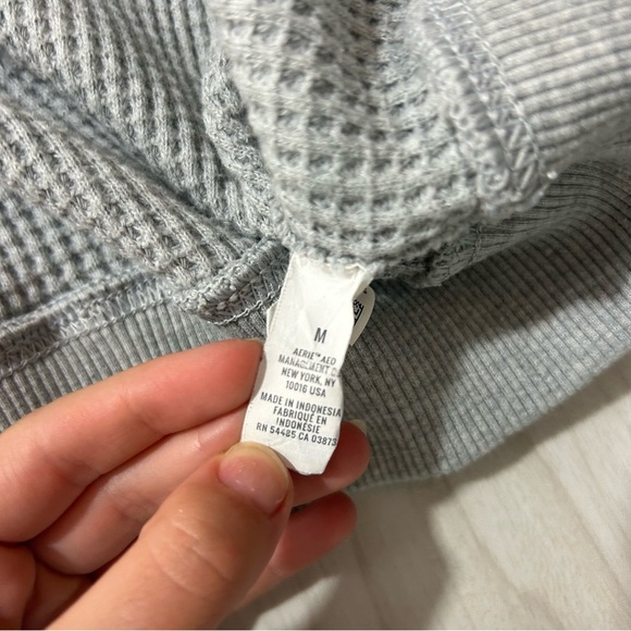 Aerie Oversized Gray Waffleknit Brooklyn Graphic Crewneck Sweatshirt Size Medium - Picture 5 of 5